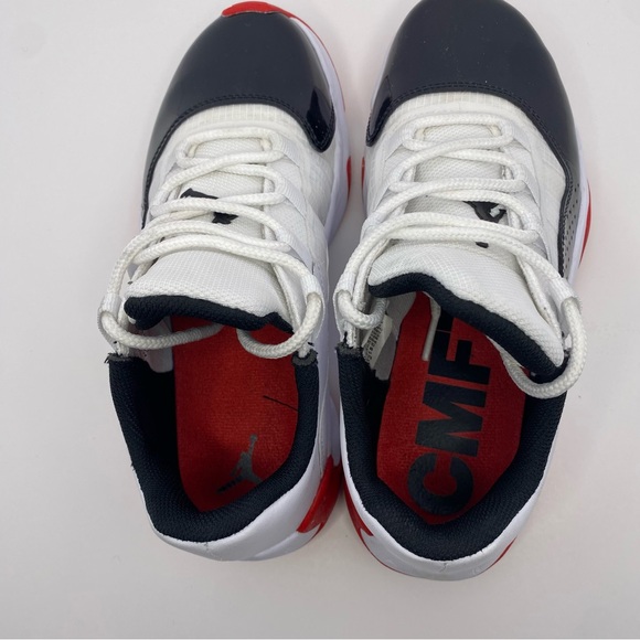 Air Jordan 11 CMFT Low
Concord-Bred - Picture 5 of 10